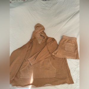 Aerie tan set. Size medium